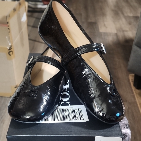 Coach Black Patent Leather Mary Jane Flats - Picture 4 of 6